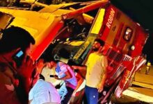 Photo of बरेली में फ्लाईओवर से गिरी यात्रियों से भरी बस, एक की मौत, 20 से ज्यादा घायल