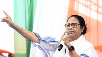 Photo of ममता बनर्जी ने कहा कि प्रधानमंत्री को संदेशखाली मुद्दे पर झूठ फैलाने के बजाय पश्चिम बंगाल के राज्यपाल को बदल देना चाहिए