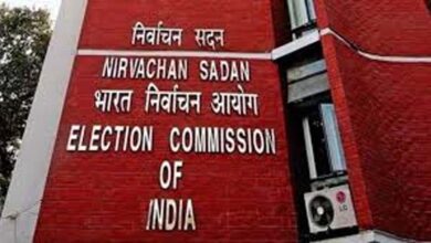 Photo of चुनाव आयोग ने खरगे के वोटिंग प्रतिशत के आंकड़े साझा ना करने के आरोपों पर जवाब दिया