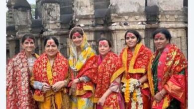 Photo of एक्ट्रेस शिल्पा शेट्टी अपनी मां के साथ असम के कामाख्या मंदिर दर्शन करने पहुंचीं