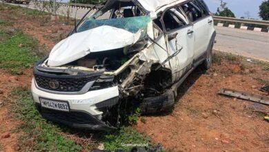 Photo of तेज़ रफ्तार कार दुघर्टनाग्रस्‍त, पीएचक्यू में पदस्थ बाबू की मौत, 7 घायल