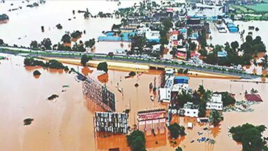 Photo of पंचगंगा नदी में आई बाढ़ का पानी कोल्हापुर जिले के शहरों में घुसने से जनजीवन बेहाल
