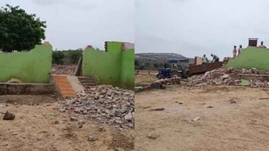 Photo of राजस्थान-भरतपुर में ठगों ने खुद ही अपना घर गिराया, IG ने बताया कानून का राज