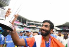 Photo of भारत के स्टार तेज गेंदबाज बुमराह अहमदाबाद में अपने घर पहुंच गए, अपने घर पहुंचने पर भी जोरदार स्वागत हो रहा