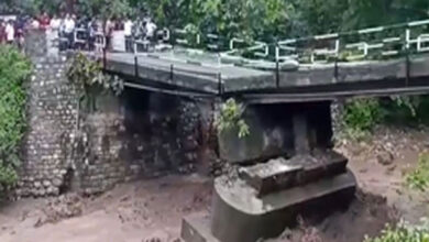 Photo of उत्तराखंड में मानसून की बारिश कहर बनकर टूट पड़ी, भारी बारिश के कारण अल्मोड़ा-रानीखेत में टूटा पुल